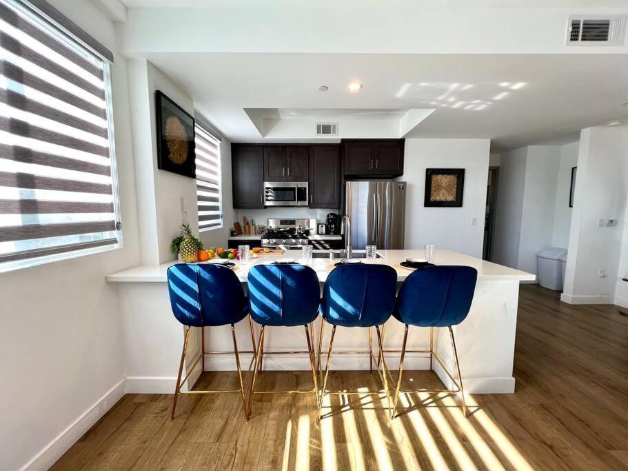 Luxury K-Town Dwelling With Private Rooftop Deck. ロサンゼルス エクステリア 写真