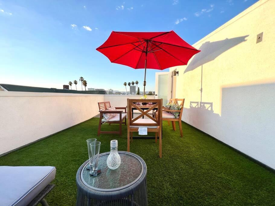 Luxury K-Town Dwelling With Private Rooftop Deck. ロサンゼルス エクステリア 写真